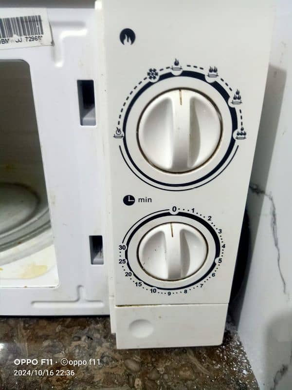 Dawlance microwave DW-220S for sell 2