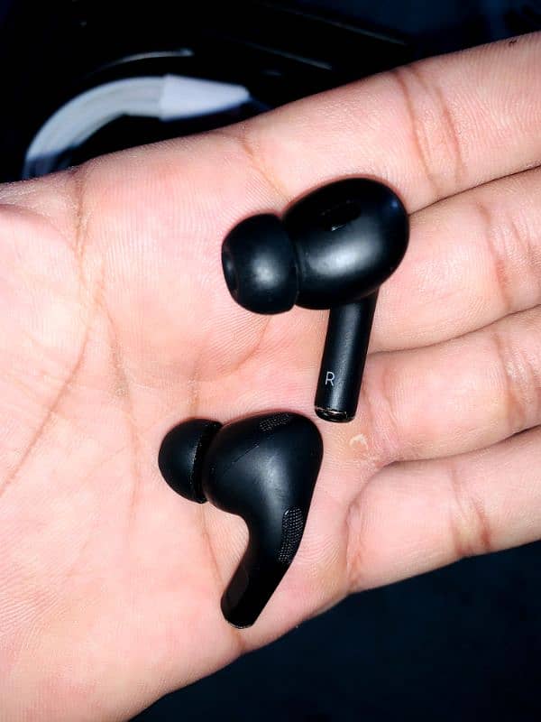 Black Mate Airpods Pro New Open 3