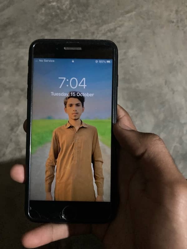 i am selling my iphone 7 plus 2