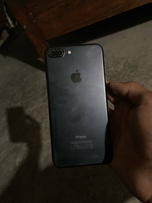 i am selling my iphone 7 plus 5