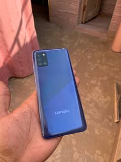 Samsung A31 4/128 with box