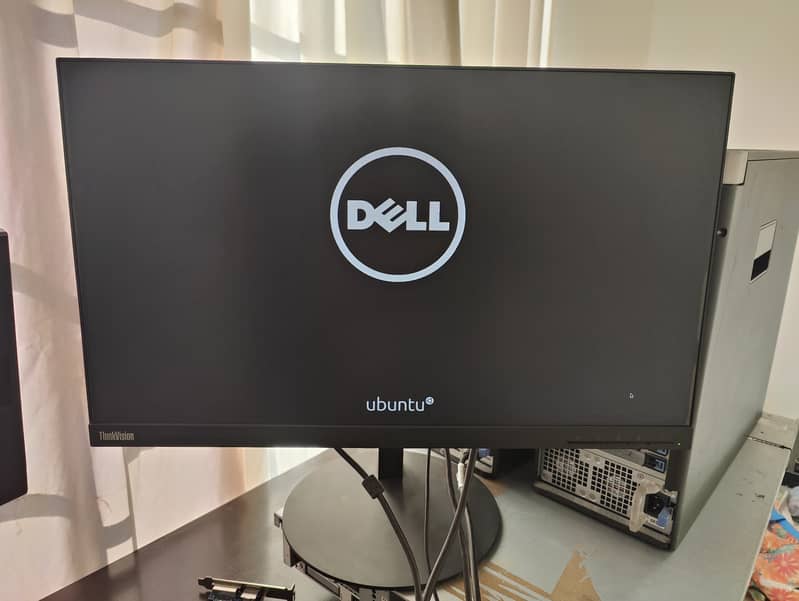 Dell Precision Tower T7810 Workstation 2 x 2686V4, 64GB RAM, OS SSD 1