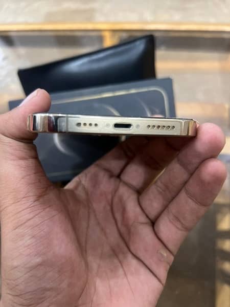 iPhone 12 Pro Max 256gb 4