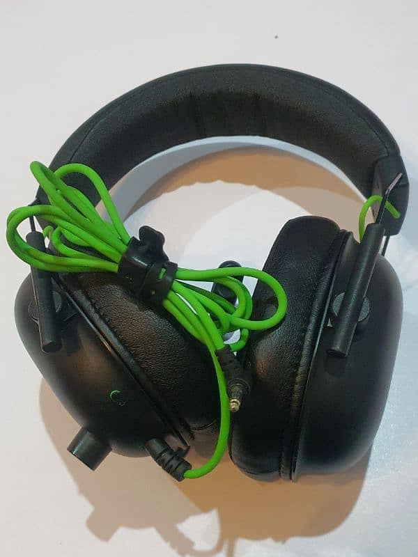 Razer BlackShark V2 x Headphones Gaming 2