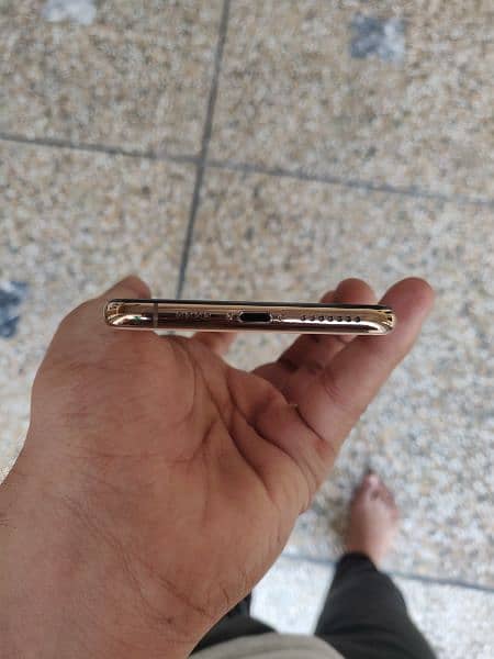 Iphone xsmax 256gb non pta 12