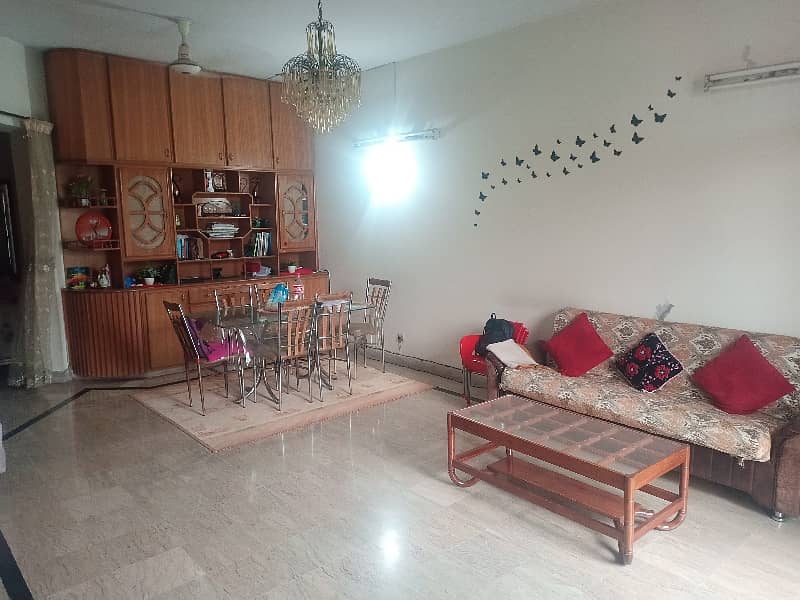 12 marla upper portion for rent in G1 block Johar town Lahore 6