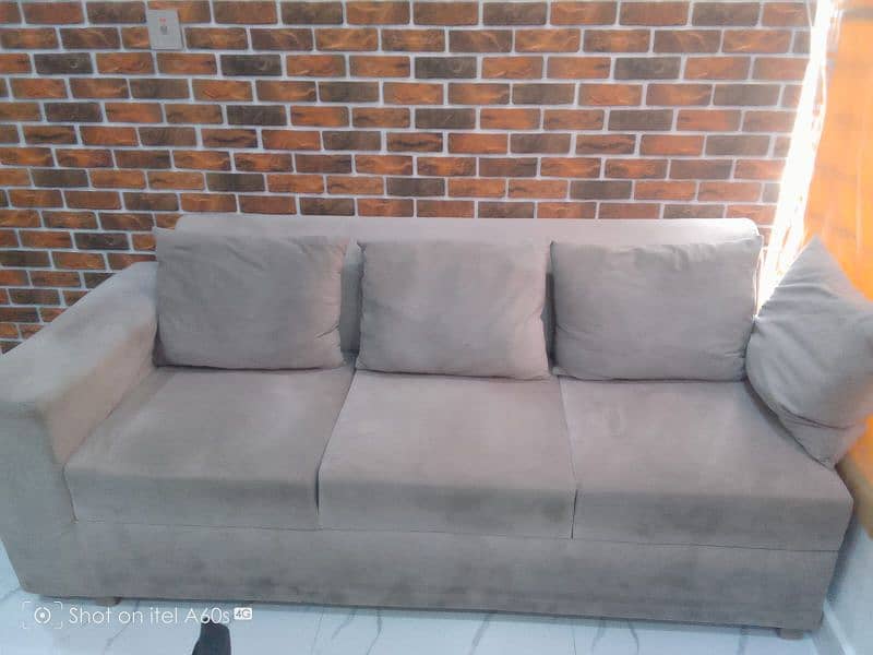 6 seaters Sofa for sale with Cushions 3