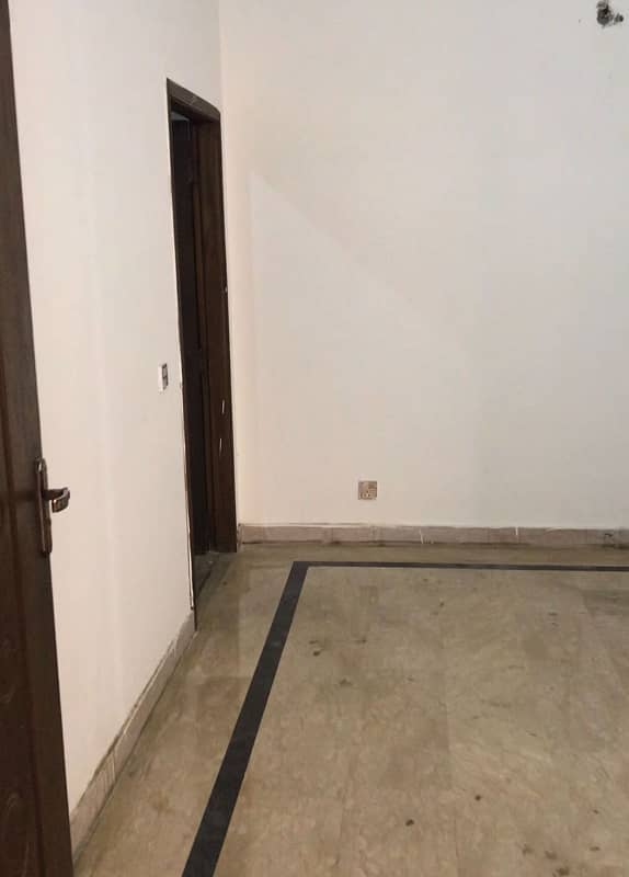 Facing Park For Office 1 Kanal Upper Portion For Rent In Johar Town Lahore 6