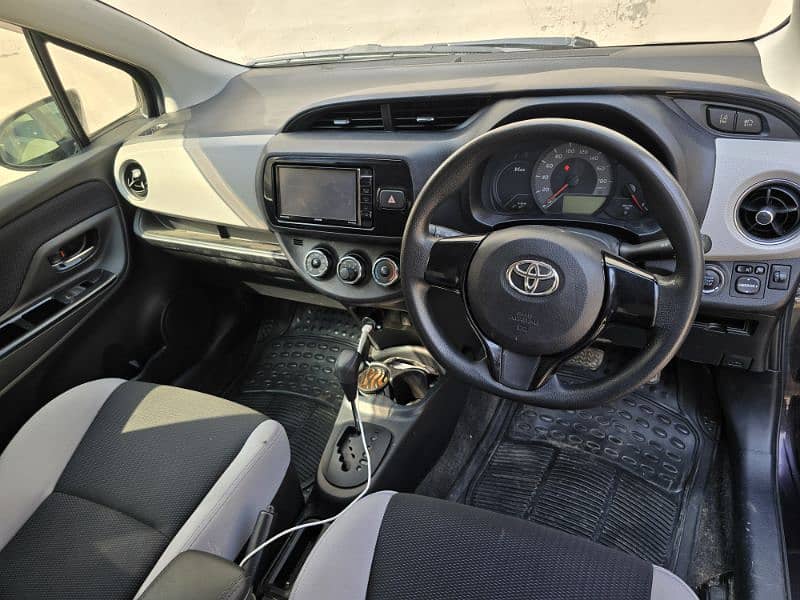 Toyota Vitz 2015 6