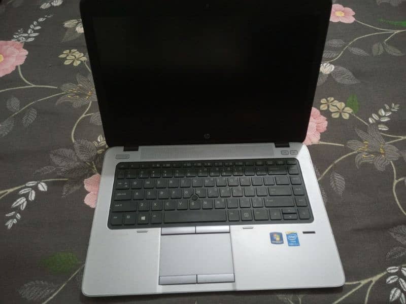 Hp Laptop for sale (Core i7 Pro) 4th Generation/ Good Condition 8