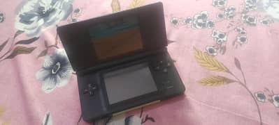 A Nintendo DS Lite