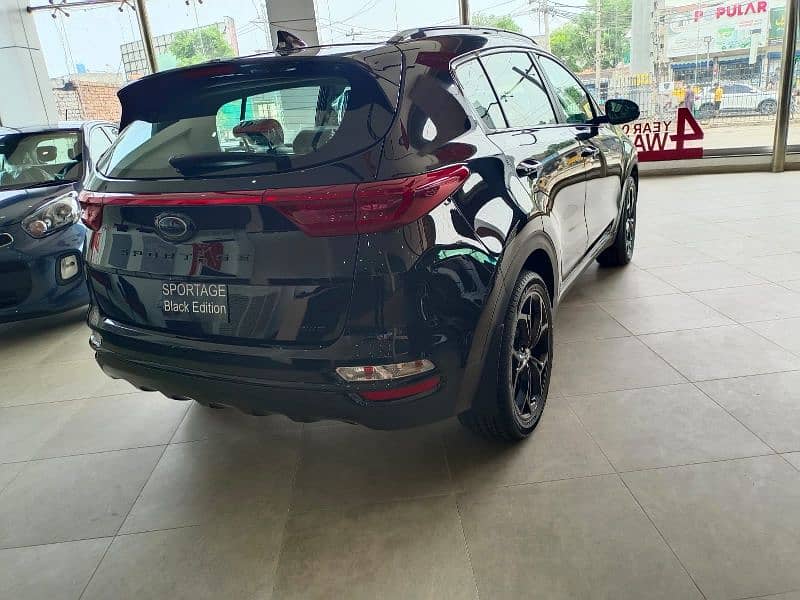 KIA Sportage Black Limited Edition 2024 3