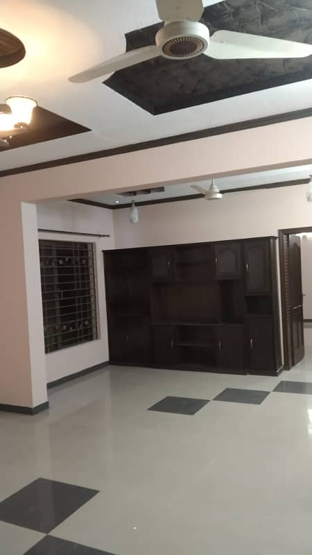 1 Kanal 3 Bed Upper Portion Available For Rent 11