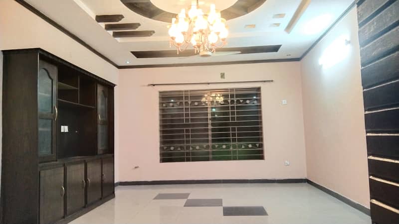 1 Kanal 3 Bed Upper Portion Available For Rent 15