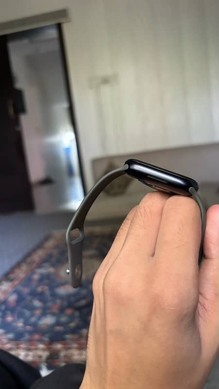 Apple watch series 9 45mm 100%bh under apple warranty 4