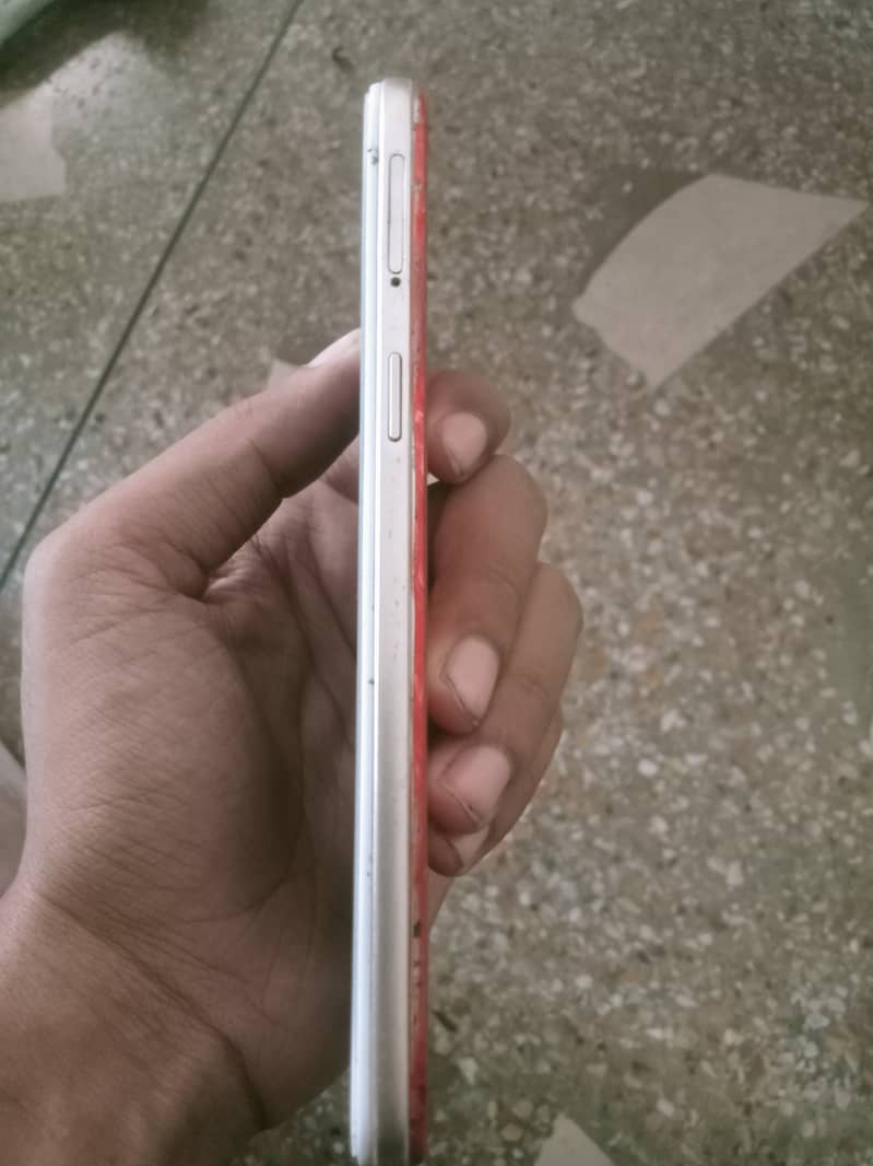 OPPO A57 5