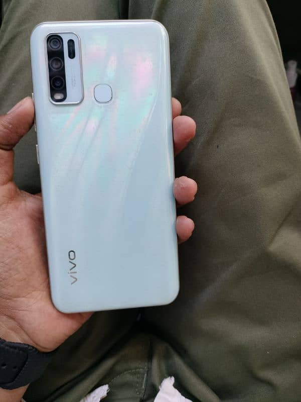 Vivo Y30 4 ram 128 GB 5