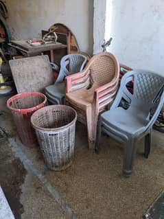 8 chairs 1 table 3basket Borivali for sale