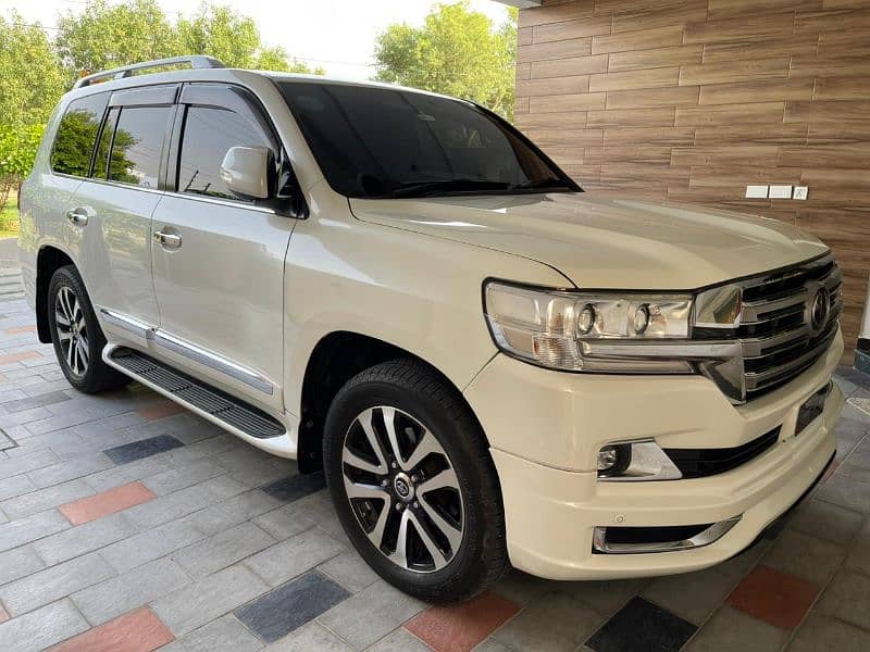 Toyota Land Cruiser 2015 3