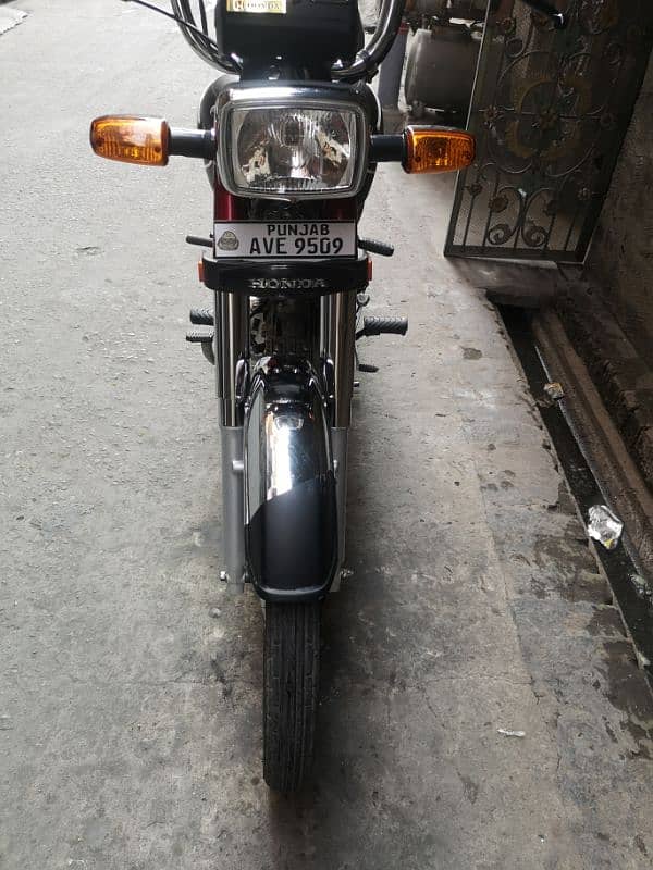 Honda CD 70 2024 8