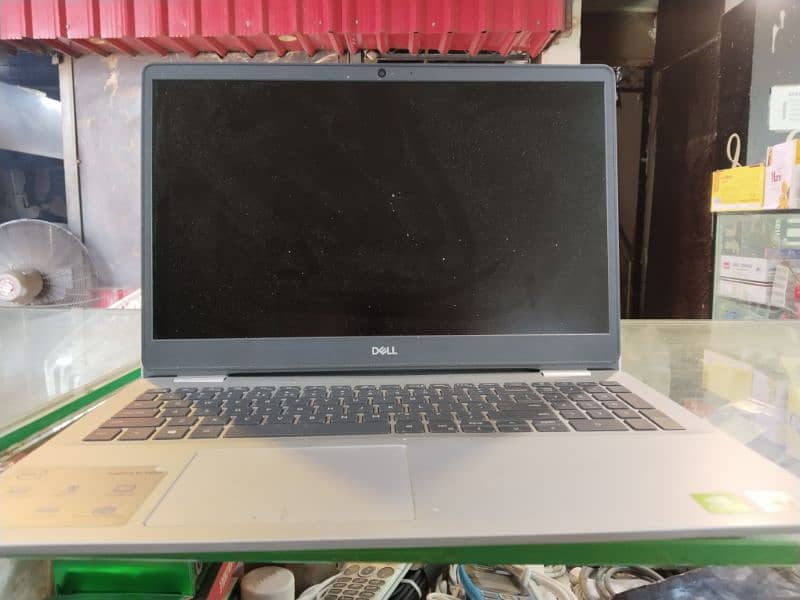 Dell Inspiron 15 5000 series i7 8gen 1