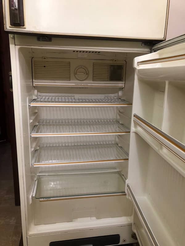 General Imported No Frost Fridge 10