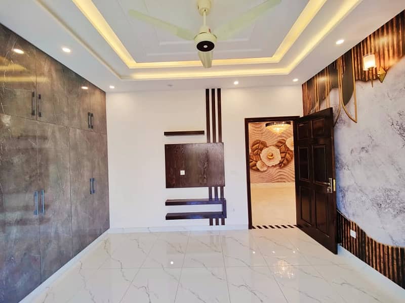 3 YEARS INSTALLMENT PLAN HOUSE PARK VIEW CITY LAHORE FOR SALE 7