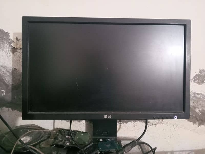 LG 24 inch LED far sale urgent 4