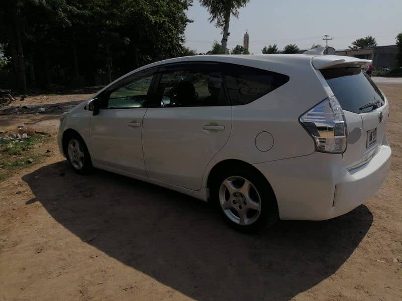 Toyota Prius Alpha 12/16 7