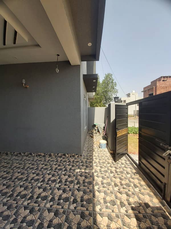 10 Marla House For Rent In J-Block Fazaia Housing Scheme Phase-1 Lhr. 11