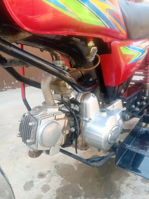 disable bike 100 cc with self start and reverse gear. 1