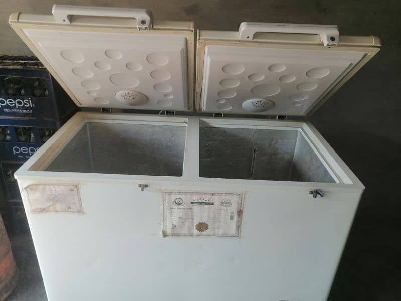 refregrater in good condition 2