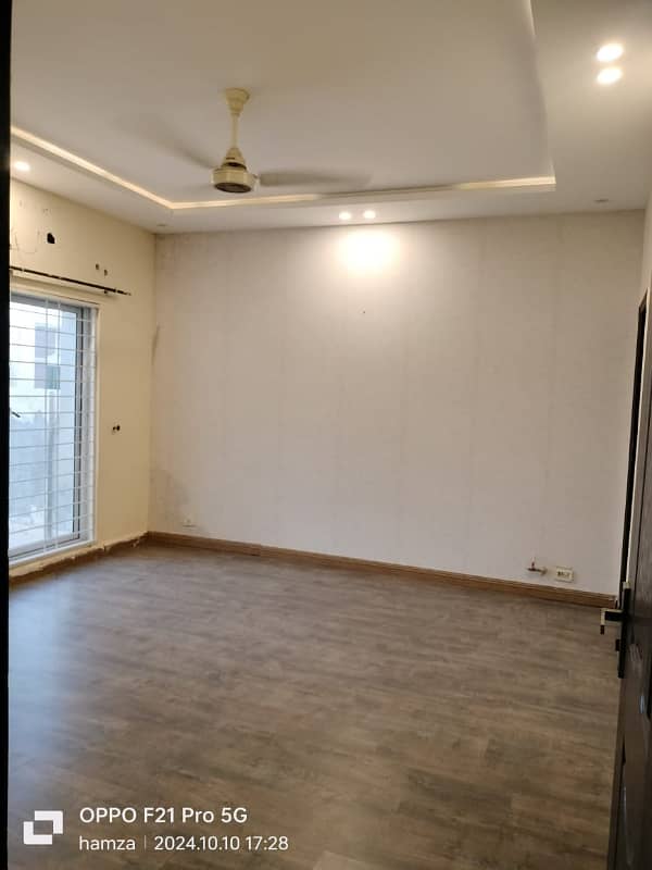 10 Marla 4 Bedroom House for Rent in Askari -11 Lahore. 1