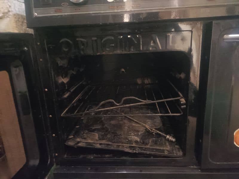 cooking range in mint condition 2