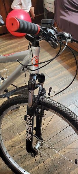 Mountain Bike / Imported / Aluminium Frame / Good Condition 8