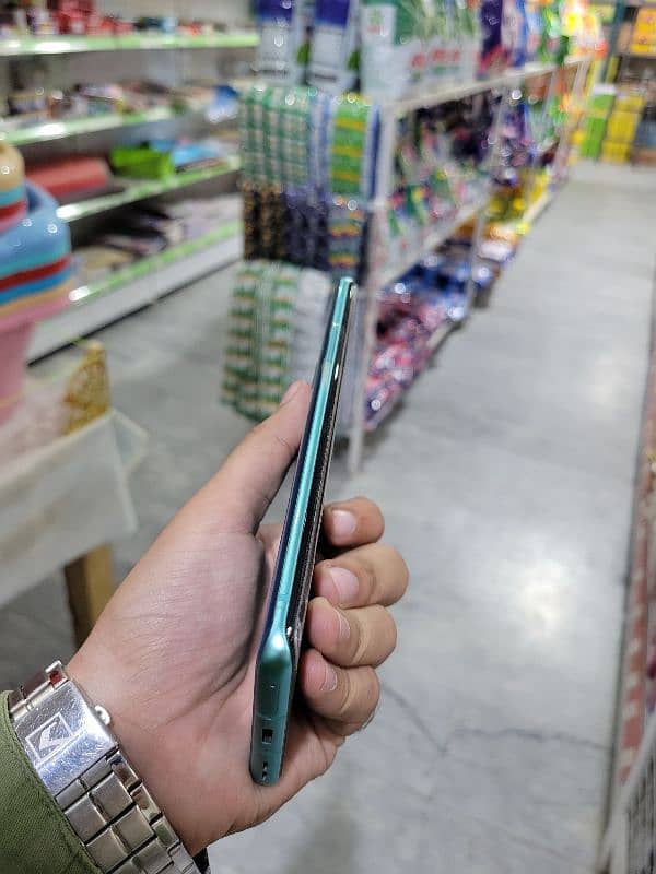 One Plus 8 pro (8+4gb 128gb) 4