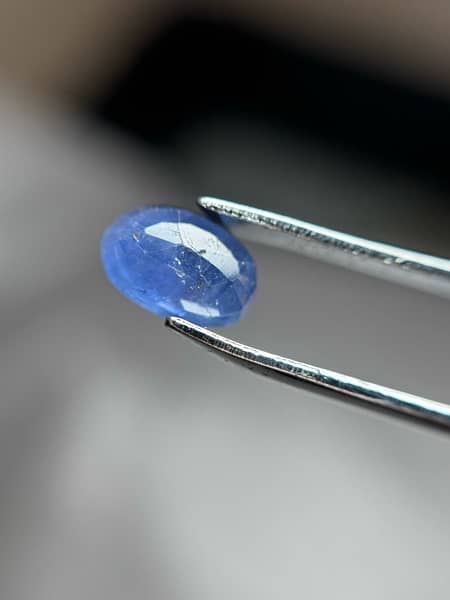 Natural Blue Sapphire Stone (Ceylon) 4