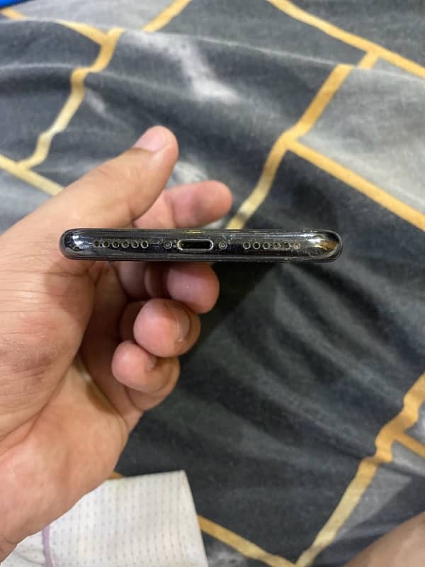 iPhone X 64 gb 2