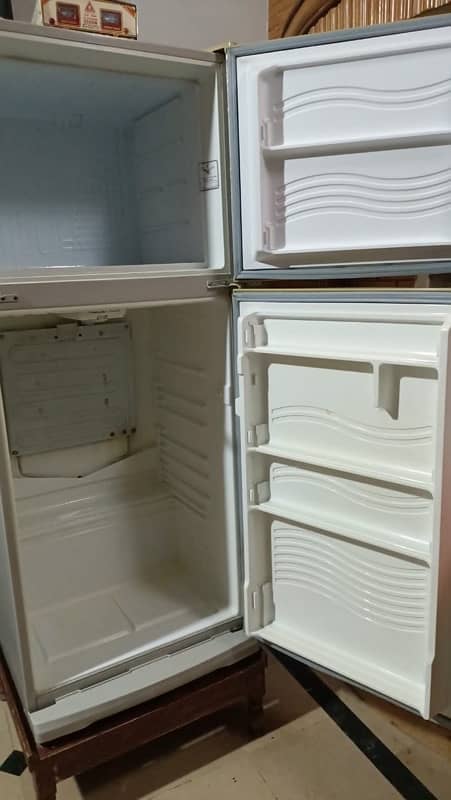 Dawlance refrigerator 1