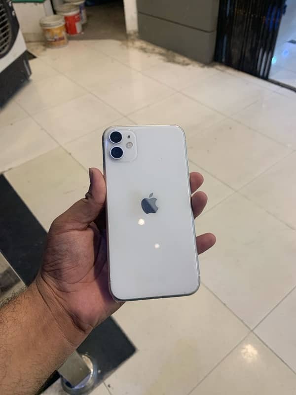 iPhone 11 64GB Approved 6