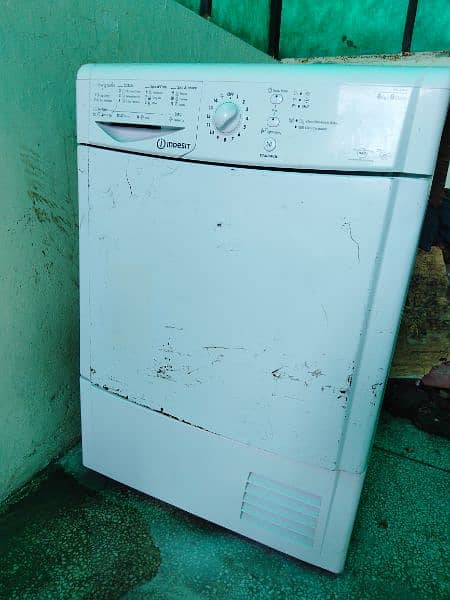 Condenser tumble dryer: freestanding, 8,0kg - IDCL 85 B H (UK) 1