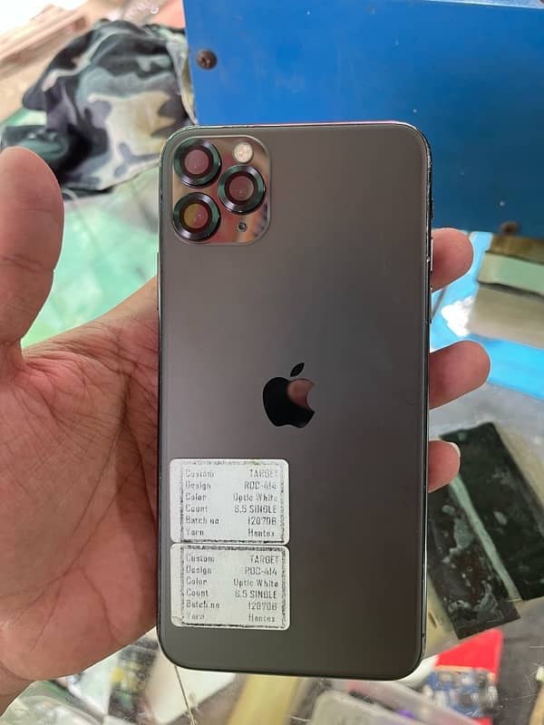 iPhone 11 Pro Max 1