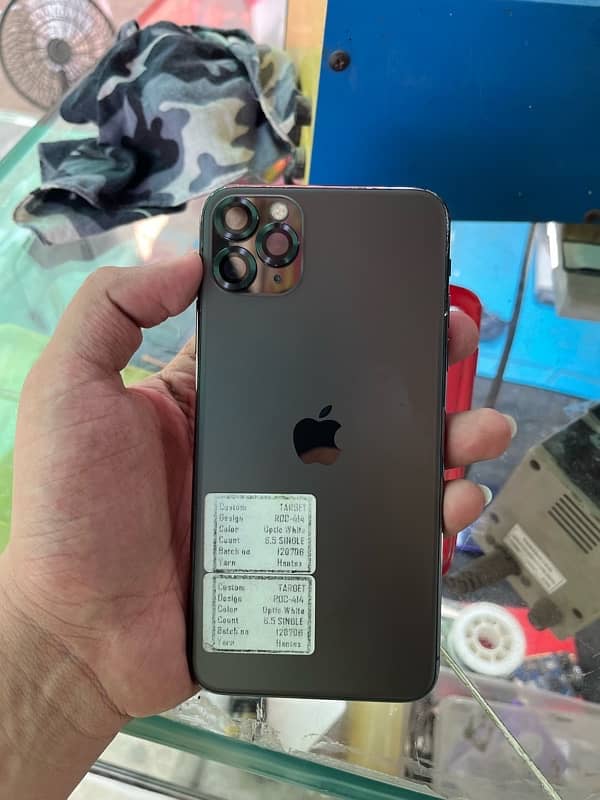 iPhone 11 Pro Max 4