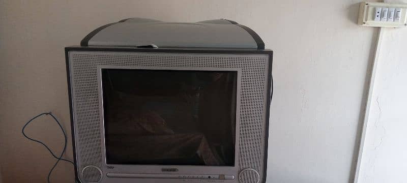 Nobel TV 21 inch. with woofers 0