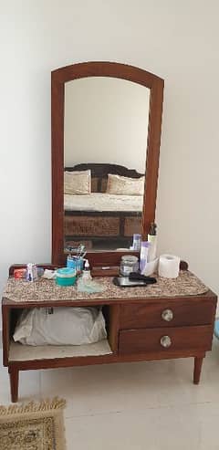 Dressing table