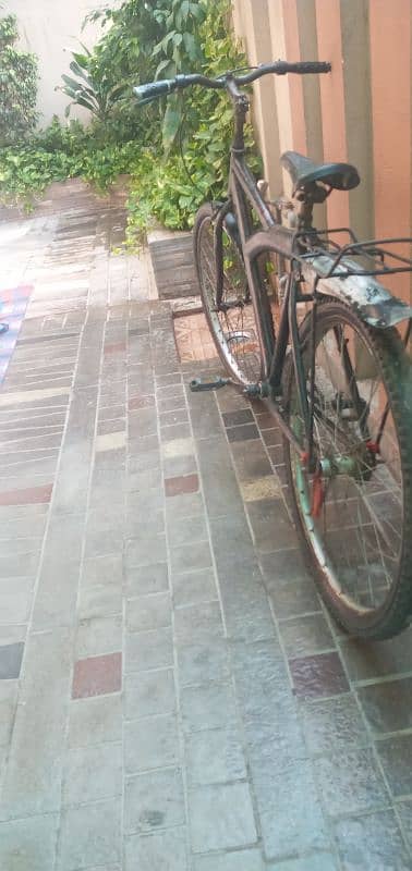 cycle  for sale tyre 75 %oky hn tube new hn only call  03211165562 2