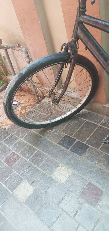 cycle  for sale tyre 75 %oky hn tube new hn only call  03211165562 8