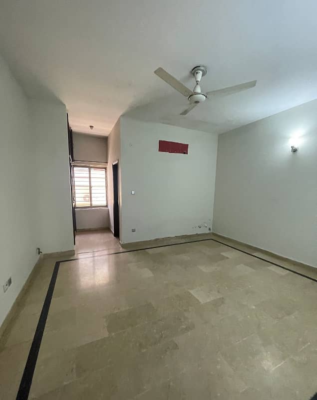 2 bedroom flat for rent 25