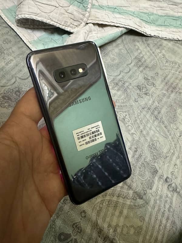 Samsung S10e (6/128GB) Non-Pta 3