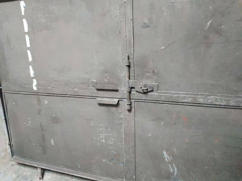 Iron double door 4/6.6 feet heavy weight urgent sale 03006812932 2